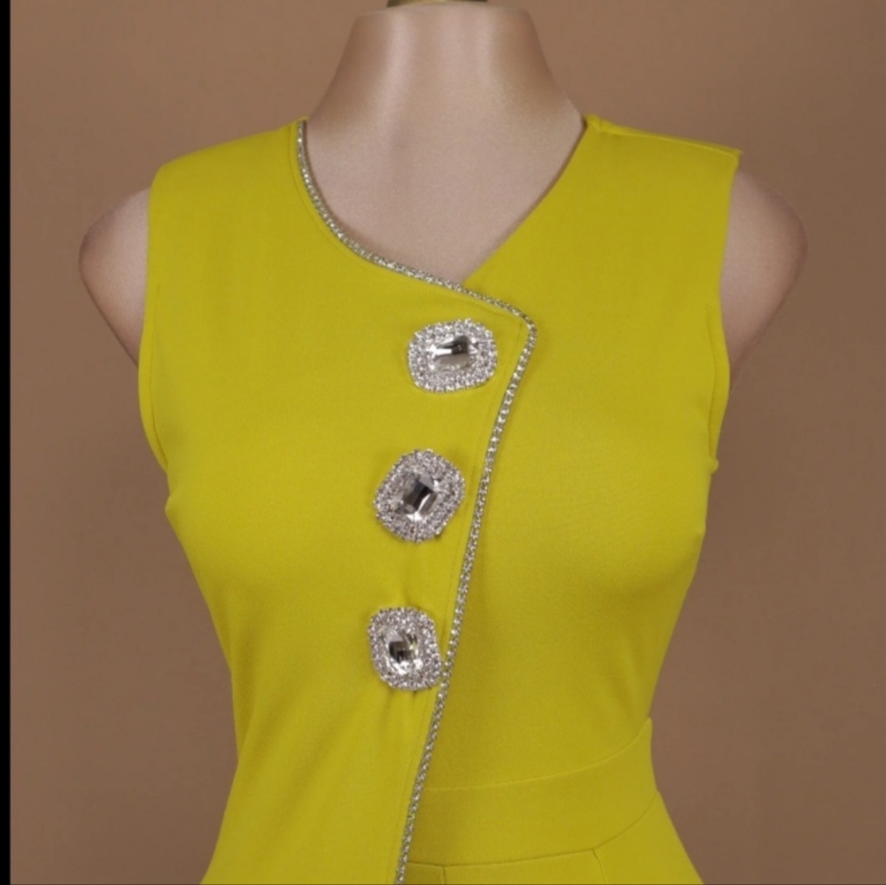 Elegant Yellow Sleeveless Dress
